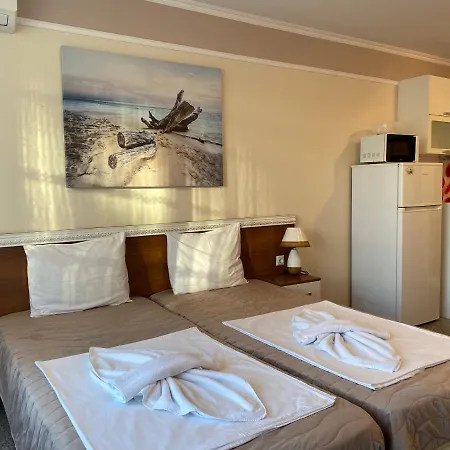 Admiral Plaza A 10 Sunny Apartment *